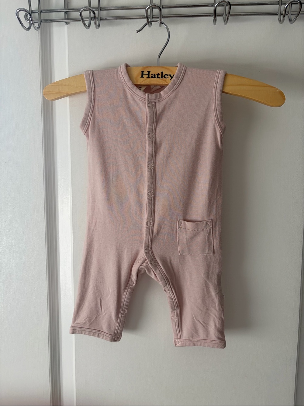 Kyte BABY Sleeveless Pink One-Piece Bodysuit